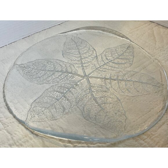 Beautiful Clear Glass Pressed Leaf Design Round Plate 13.5" Decorative Centerpie - Picture 4 of 10